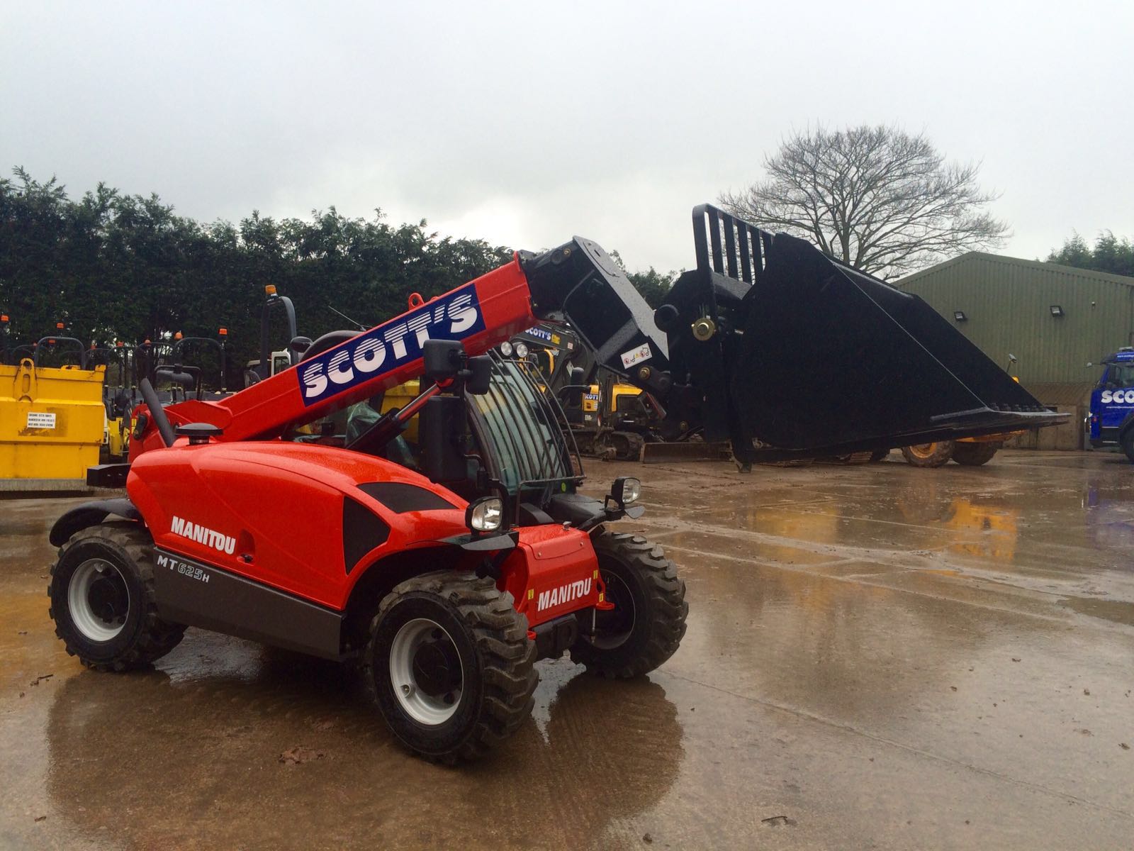 New 6m Manitou telehandlers enter the fleet